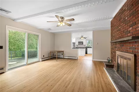 Living - 23 Hillview Dr, Westerly, RI 02891 photo 2 of 8