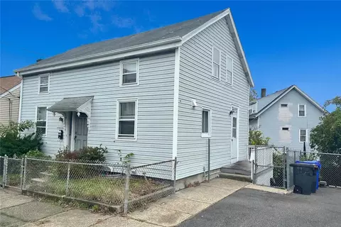 44 Pawtucket Ave, Pawtucket, RI 02860