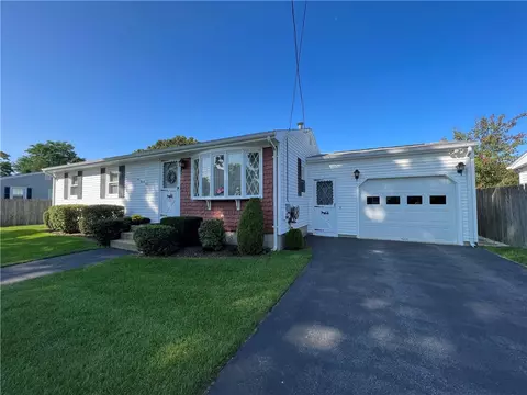 Exterior - 121 Lloyd Ave, Warwick, RI 02889 photo 5 of 11