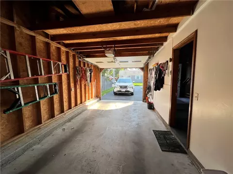 Entry Way - 121 Lloyd Ave, Warwick, RI 02889 photo 2 of 2