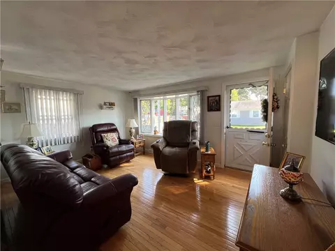 Living - 121 Lloyd Ave, Warwick, RI 02889 photo 2 of 2