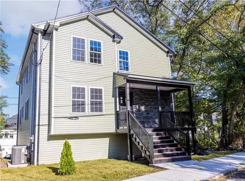 638 Douglas Ave, Providence, RI 02908