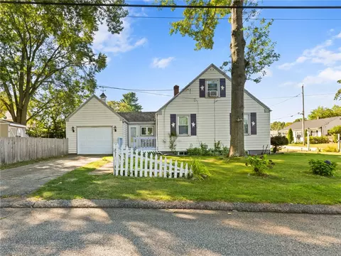 Exterior - 110 Heath Ave, Warwick, RI 02888 photo 2 of 11