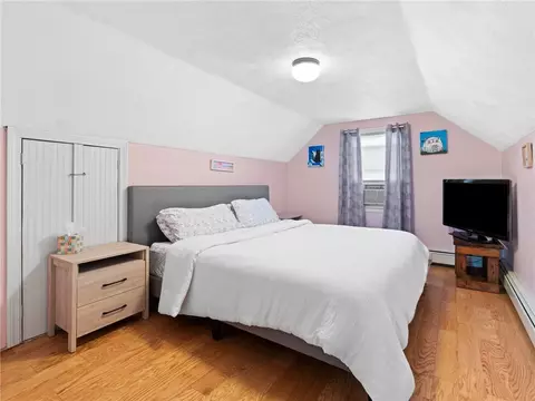 Bedroom - 110 Heath Ave, Warwick, RI 02888 photo 2 of 2