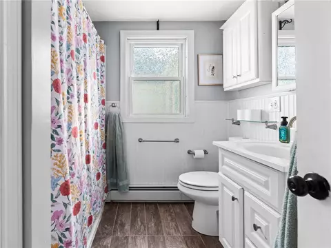 Bath - 110 Heath Ave, Warwick, RI 02888 photo 1 of 1