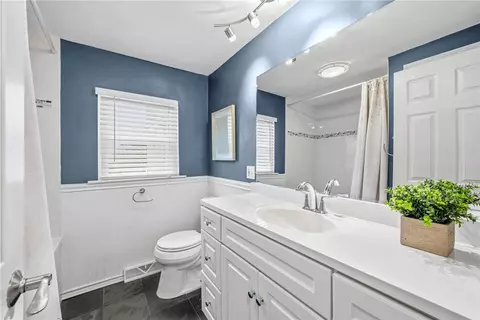 Bath - 21 Crestwood Rd, Warwick, RI 02886 photo 1 of 5