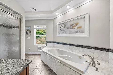 Bath - 21 Crestwood Rd, Warwick, RI 02886 photo 2 of 5