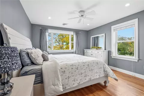 Bedroom - 21 Crestwood Rd, Warwick, RI 02886 photo 5 of 5