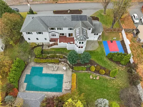 View/Area - 21 Crestwood Rd, Warwick, RI 02886 photo 3 of 6