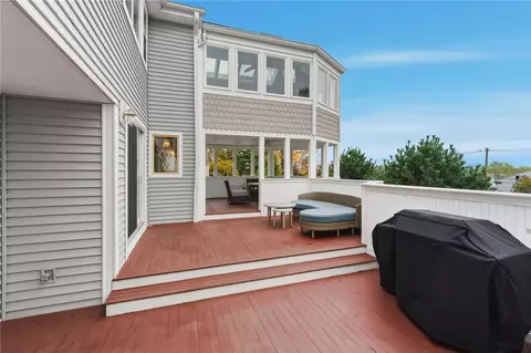 Exterior - 21 Crestwood Rd, Warwick, RI 02886 photo 6 of 9