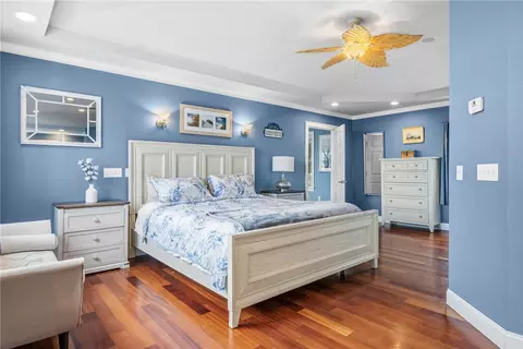 Bedroom - 21 Crestwood Rd, Warwick, RI 02886 photo 2 of 5