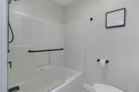 Bath - 1209 Centerville Rd #2, Warwick, RI 02886 photo 3 of 4