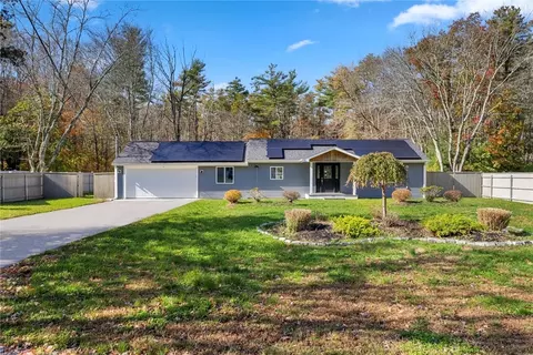 47 Roland Dr, West Greenwich, RI 02817