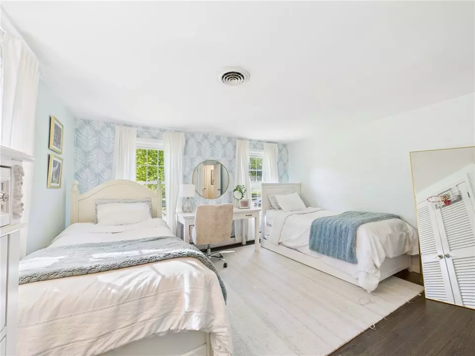 Bedroom - 75 Bow St, East Greenwich, RI 02818 photo 5 of 11