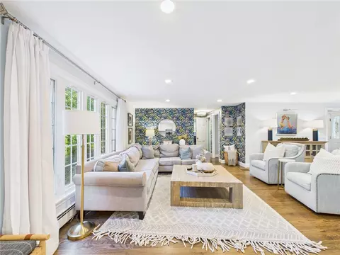 Living - 75 Bow St, East Greenwich, RI 02818 photo 1 of 9