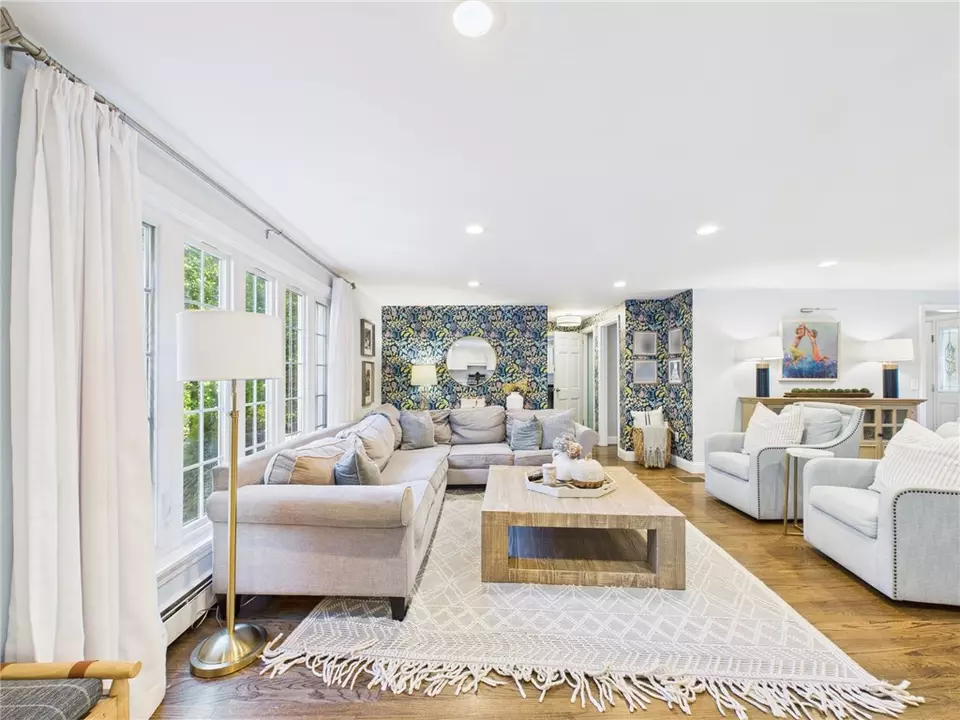 Living - 75 Bow St, East Greenwich, RI 02818 photo 1 of 9