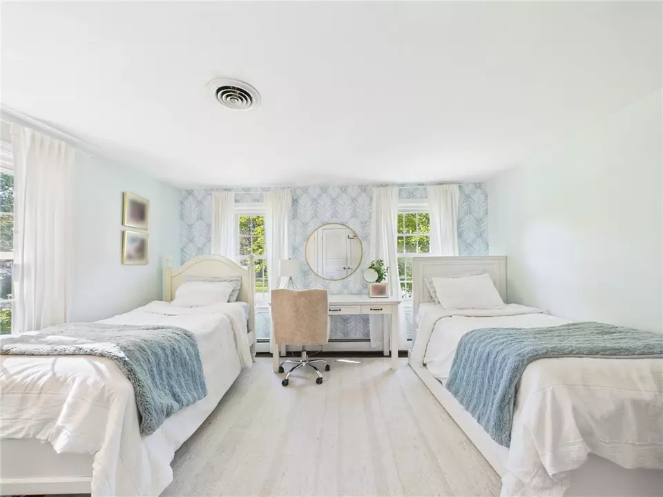 Bedroom - 75 Bow St, East Greenwich, RI 02818 photo 4 of 11