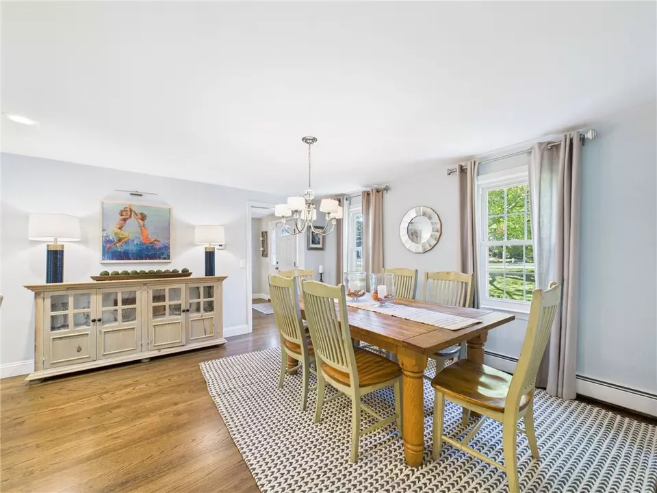 Dining - 75 Bow St, East Greenwich, RI 02818 photo 3 of 3