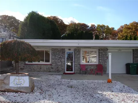 191 Fairfield Ave, Woonsocket, RI 02895