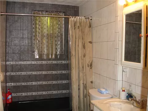 Bath - 191 Fairfield Ave, Woonsocket, RI 02895 photo 1 of 1