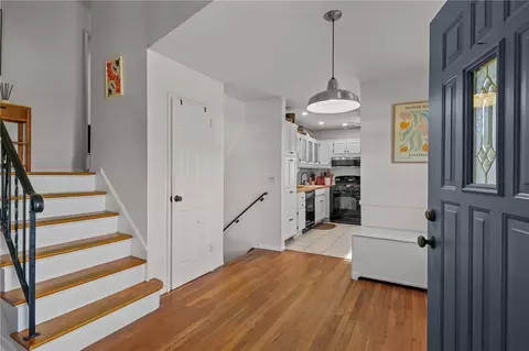 96 Glenbrook Rd, Warwick, RI 02889 photo 6