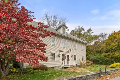 331 Newman Ave, Rumford, RI 02916