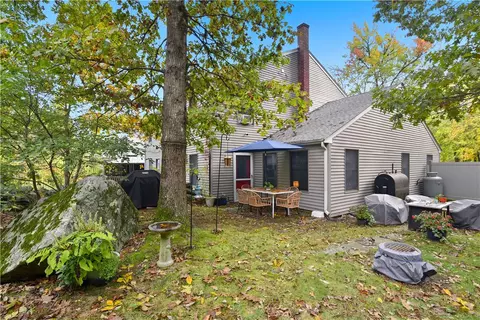 153 Fish Rd #4, Tiverton, RI 02878
