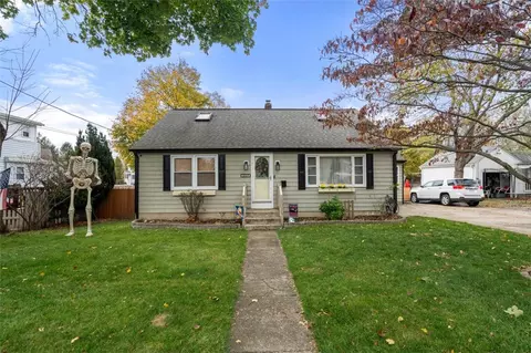 257 Orchard St, Woonsocket, RI 02895 photo 1