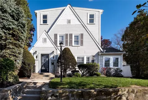 81 Gentian Ave, Providence, RI 02908