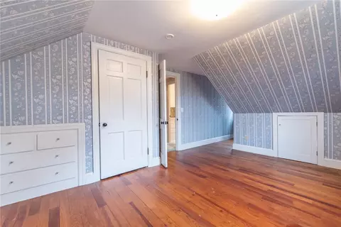 Bedroom - 67 Brewster Dr, Warwick, RI 02889 photo 9 of 10