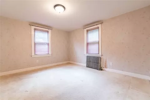 Bedroom - 67 Brewster Dr, Warwick, RI 02889 photo 3 of 10