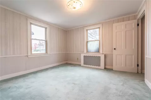 Bedroom - 67 Brewster Dr, Warwick, RI 02889 photo 1 of 10