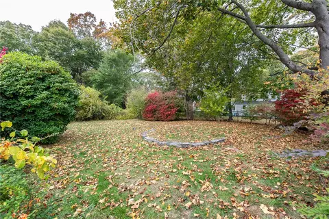Exterior - 67 Brewster Dr, Warwick, RI 02889 photo 6 of 9