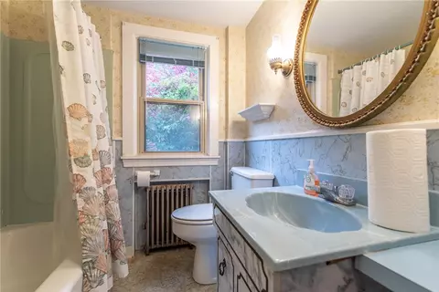 Bath - 67 Brewster Dr, Warwick, RI 02889 photo 1 of 2
