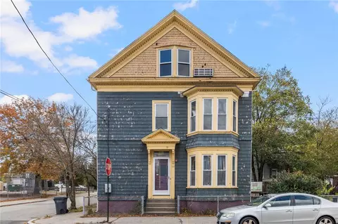 109 Somerset St, Providence, RI 02907