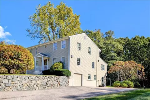 14 Hilton Dr, Johnston, RI 02919