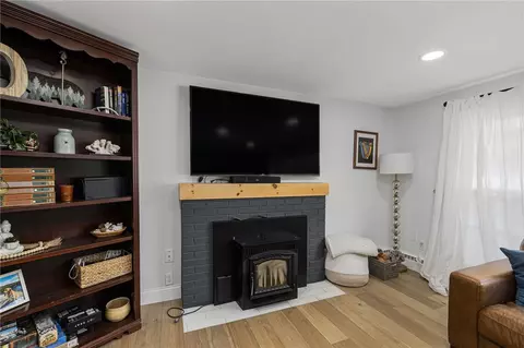 Other - 17 Larchmont Rd, Warwick, RI 02886 photo 4 of 8