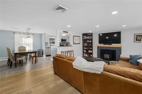 Other - 17 Larchmont Rd, Warwick, RI 02886 photo 5 of 8