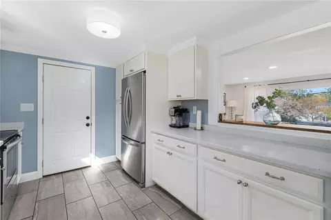 Kitchen - 17 Larchmont Rd, Warwick, RI 02886 photo 2 of 3