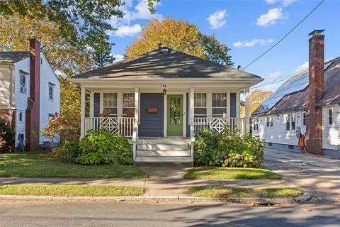190 Enfield Ave, Providence, RI 02908