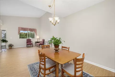 1002 Williamsburg Cir, Warwick, RI 02886 photo 6