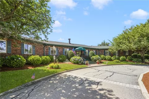 1002 Williamsburg Cir, Warwick, RI 02886 photo 35