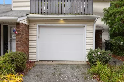 1002 Williamsburg Cir, Warwick, RI 02886 photo 30