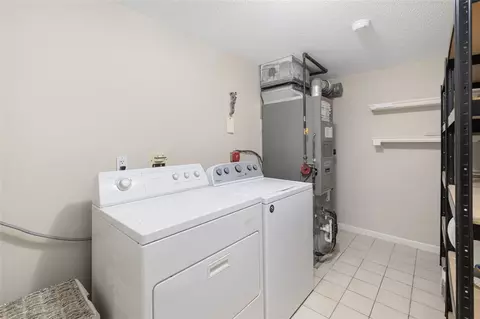 1002 Williamsburg Cir, Warwick, RI 02886 photo 28