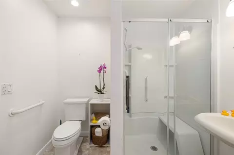 1002 Williamsburg Cir, Warwick, RI 02886 photo 24