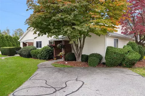 1002 Williamsburg Cir, Warwick, RI 02886 photo 31