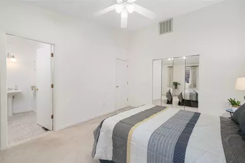 1002 Williamsburg Cir, Warwick, RI 02886 photo 18