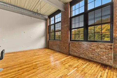 Living - 685 Social St #215, Woonsocket, RI 02895 photo 10 of 11