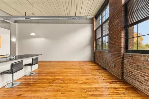Living - 685 Social St #215, Woonsocket, RI 02895 photo 1 of 11