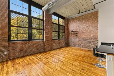 Living - 685 Social St #215, Woonsocket, RI 02895 photo 8 of 11